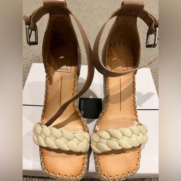 Dolce Vita Wedge Sandals Size 6.5 - Picture 2 of 4
